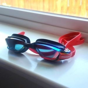 Swans geometric swimming goggles